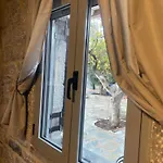 Aroma Avlis شقة