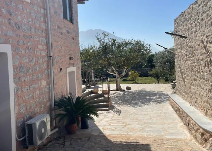 Aroma Avlis * Areopoli